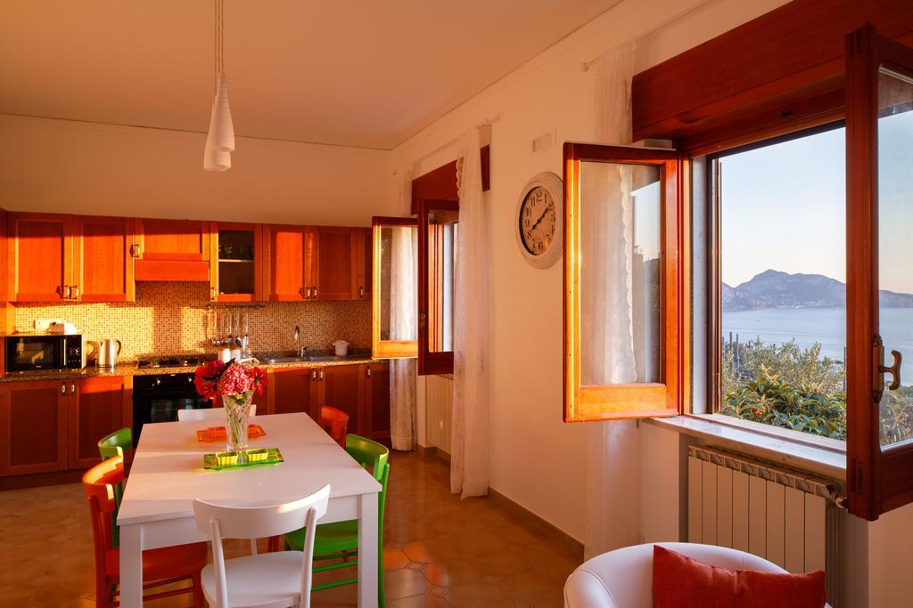 Il Nido Del Gabbiano Apartment Massa Lubrense Exterior photo